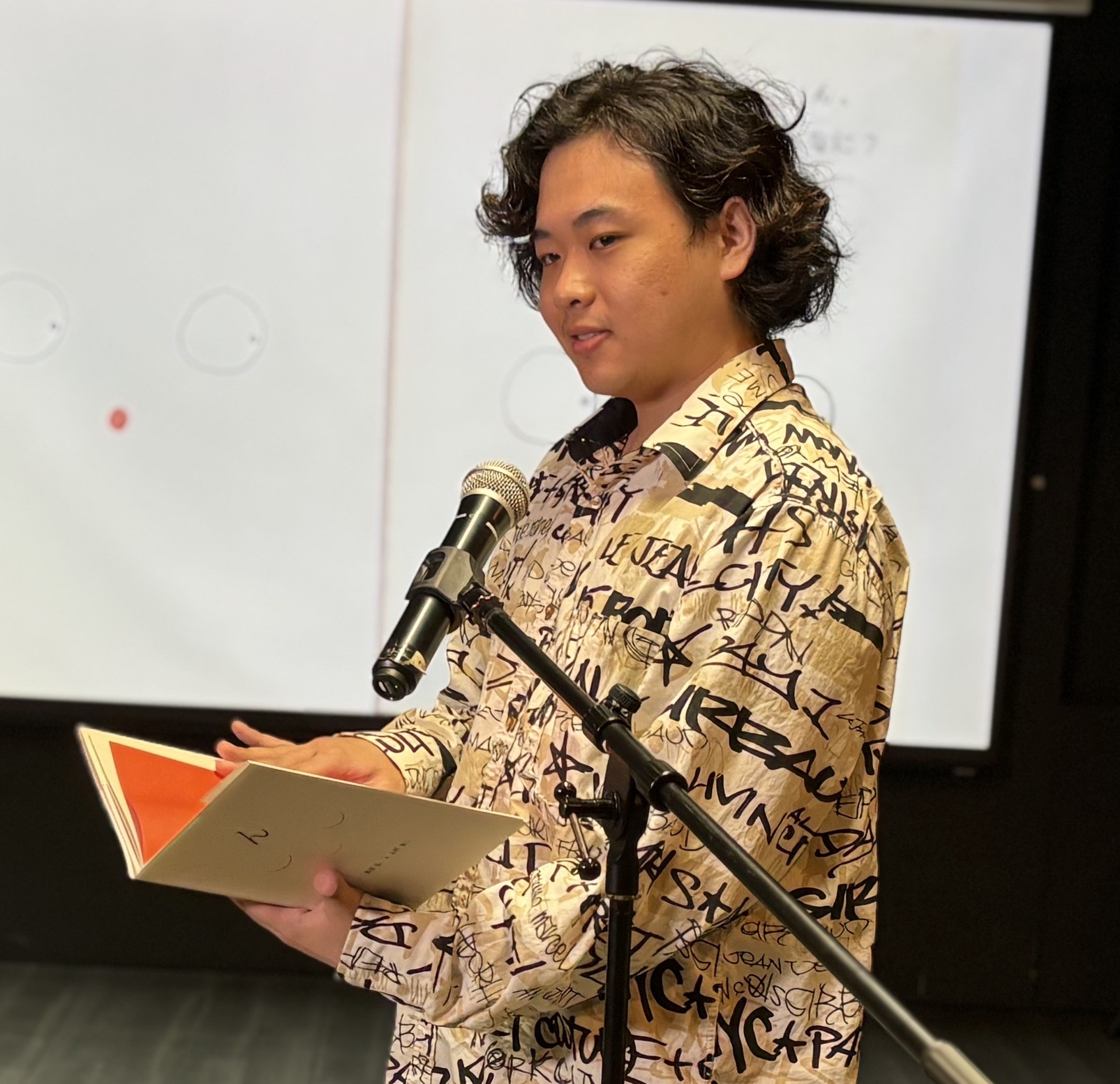 俳優による朗読収録